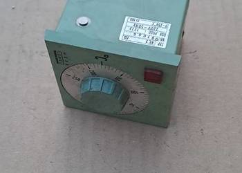 Regulator temperatury RE7