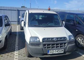 Doblo na części. Pali jeździ