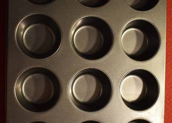 Blacha do pieczenia muffinek - jakość produktu z przed lat - nieużywana