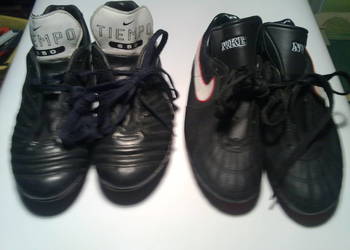 Buty piłkarskie "Nike" małe rozm. 23.5 i 22.0cm