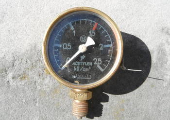 Manometr acetylen 0-2,5 kG/cm2 gwint M14 x 1,5