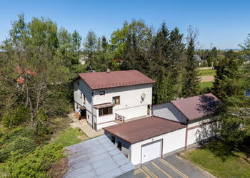 Dom w Iwoniczu 220m2 Garaż 84m2 bud gosp. działka 29 ar