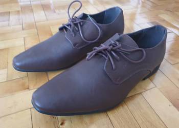 KLASYCZNE ELEGANCKIE SZNUROWANE PÓŁBUTY rozmiar 42