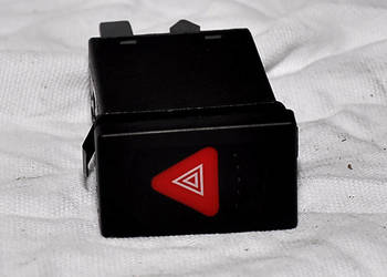 WŁĄCZNIK ŚWIATEŁ AWARYJNYCH 3B0953235D VW PASSAT B5