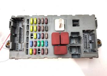 SKRZYNKA BEZPIECZNIKÓW FIAT BRAVO II 51829178 Hatchback 1.9 120KM MODU