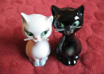 Sól i pieprz - Koty - Solniczka i pieprzniczka Goebel Niemcy