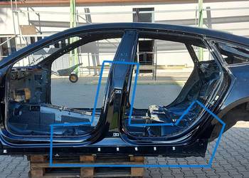 Audi A7 II 4K8 4M0 TFSI SŁUPEK ŚRODKOWY BOK LEWY PRÓG  Audi A7 II 4K8 4M0 TFSI SŁUPEK ŚRODKOWY BOK LEWY PRÓG