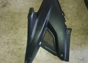 Yamaha Aerox 50 2T 97-12 prawy trojkat wypelnienie plastik jak nowy