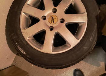 Komplet kół na felgach aluminiowych 15 NISSAN ALMERA