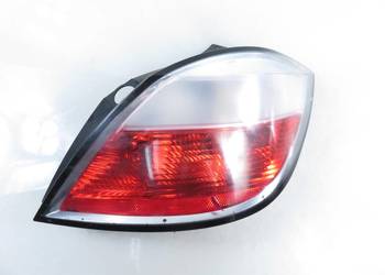 LAMPA PRAWA TYLNA OPEL ASTRA III H