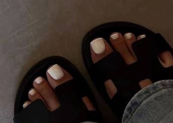 Pedicure i manicure – gładkie stopy i perfekcyjne paznokcie Pedicure i manicure – gładkie stopy i perfekcyjne paznokcie