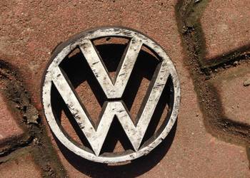 Volkswagen znaczek emblemat