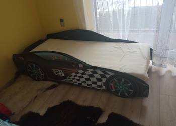 Sprzedam łóżko dziecięce samochód