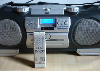 Radiomagnetofon JVC RV-NB10B +PILOT