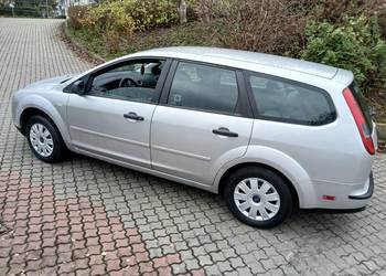 ford focus klima dziala 225tys,elektryka salon PL