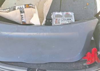 PLASTIK / OSŁONA TYLNEJ KLAPY BAGAŻNIKA TOYOTA YARIS III 2011