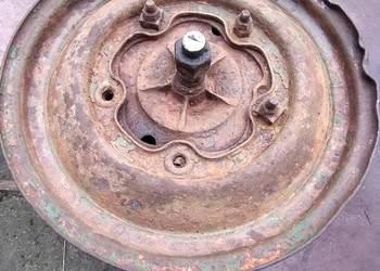 Zabytkowe koło VW Kubelwagen