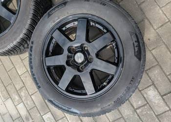 Sprzedam felgi aluminiowe Jeep Grand Cherokee WK 18 cali z oponami w dobrym