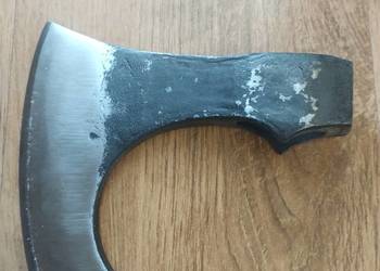 Topór Wikingów. Ostry i ciężki. Głownia