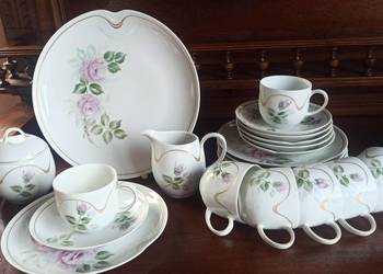 Serwis kawowy. Kaiser. Biała porcelana, fantazyjny kształt w