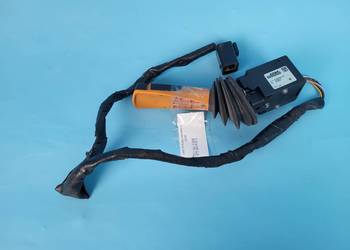 CASE IH PUMA 145 12r DŹWIGNIA STERUJĄCA WSTECZNEGO BIEGU 87472289