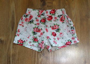 Krótkie spodenki, kwiaty r.146/152, 11-12lat