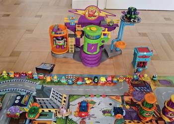 Duży zestaw SuperZings Laboratorium Kazoom + ponad 80 figurek, pojazdy