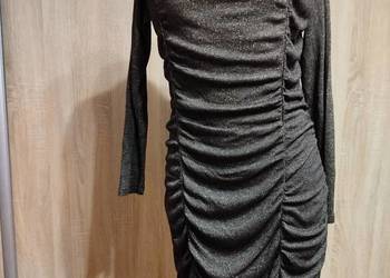 Dzianinowa sukienka połyskująca złotym rozmiar 38