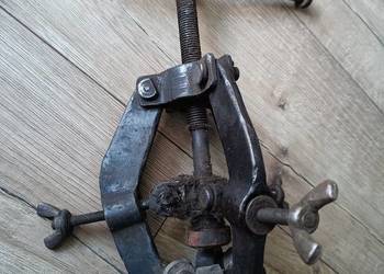 Ściągacz prawdopodobnie do koła kierownicy z czasów PRL