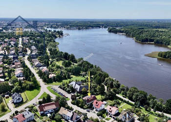 Komfortowy dom w pierwszej linii Jezioraka.