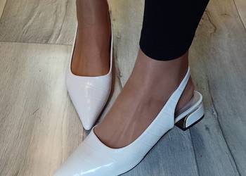 (40) Ekskluzywne, białe baleriny czółenka wieczorowe z odkrytą piętą, NOWE