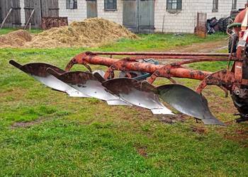 Pług jednobelkowy Kverneland zagonowy 4 skibowy 4x40