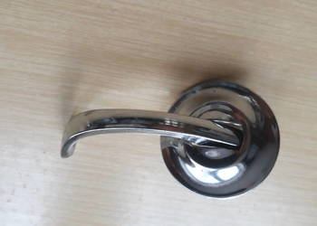 Fiat 125p wewnętrzna klamka +rozeta lewa