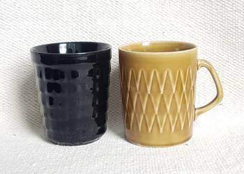 Porcelit Pruszków kubek Irenka czarny , zygzaki romby brązowy