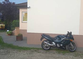 Sprzedam motocykl turystyczno-sportowy Suzuki GSXF 750