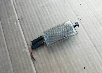 VOLVO S40  OŚWIETLENIE LAMPKA BAGAŻNIKA