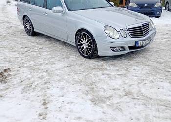 Ładny Mercedes w211 bez rdzy przebieg tylko 251tys km takich już nie ma MOŻ