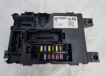 OPEL CORSA D MODUŁ BSI SKRZYNKA BEZPIECZNIKÓW 13350671