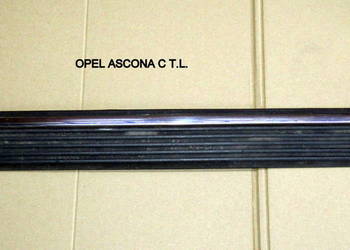 LISTWA DRZWI TYLNA LEWA OPEL ASCONA C , GM207