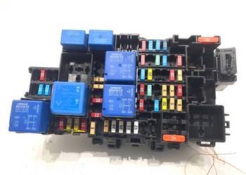 SKRZYNKA BEZPIECZNIKÓW RENAULT CLIO V 243805499R Hatchback 1.6 94KM