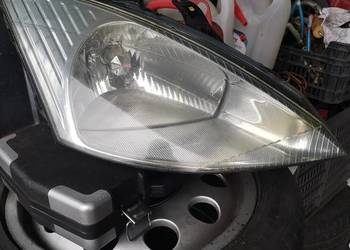 Lampa lewy przód ford fokus