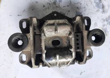 Ford Mondeo MK III 2,0 16V łapa poduszka skrzyni biegów