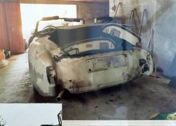 Mercedes 190 SL tylna część nadwozia trzecie zdj