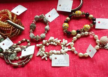 Bransoletki tanio kamień i metal