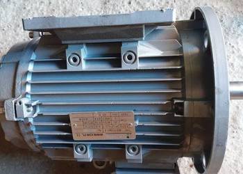 Silnik 5,5 kW, 1435 obr/min. Wałek 28 mm.