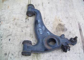 Mercedes 124 Wahacz lewy przod przedni