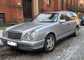 Mercedes E klasa W210 zderzak