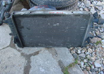 Ford Escort 1.6 benzyna chłodnica, alternator, inne części