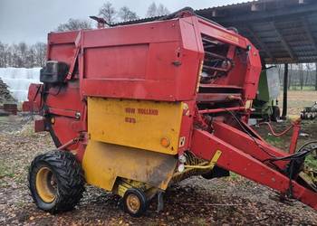 Prasa New Holland 835