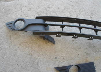 Renault Espace IV lift kratka halogenu